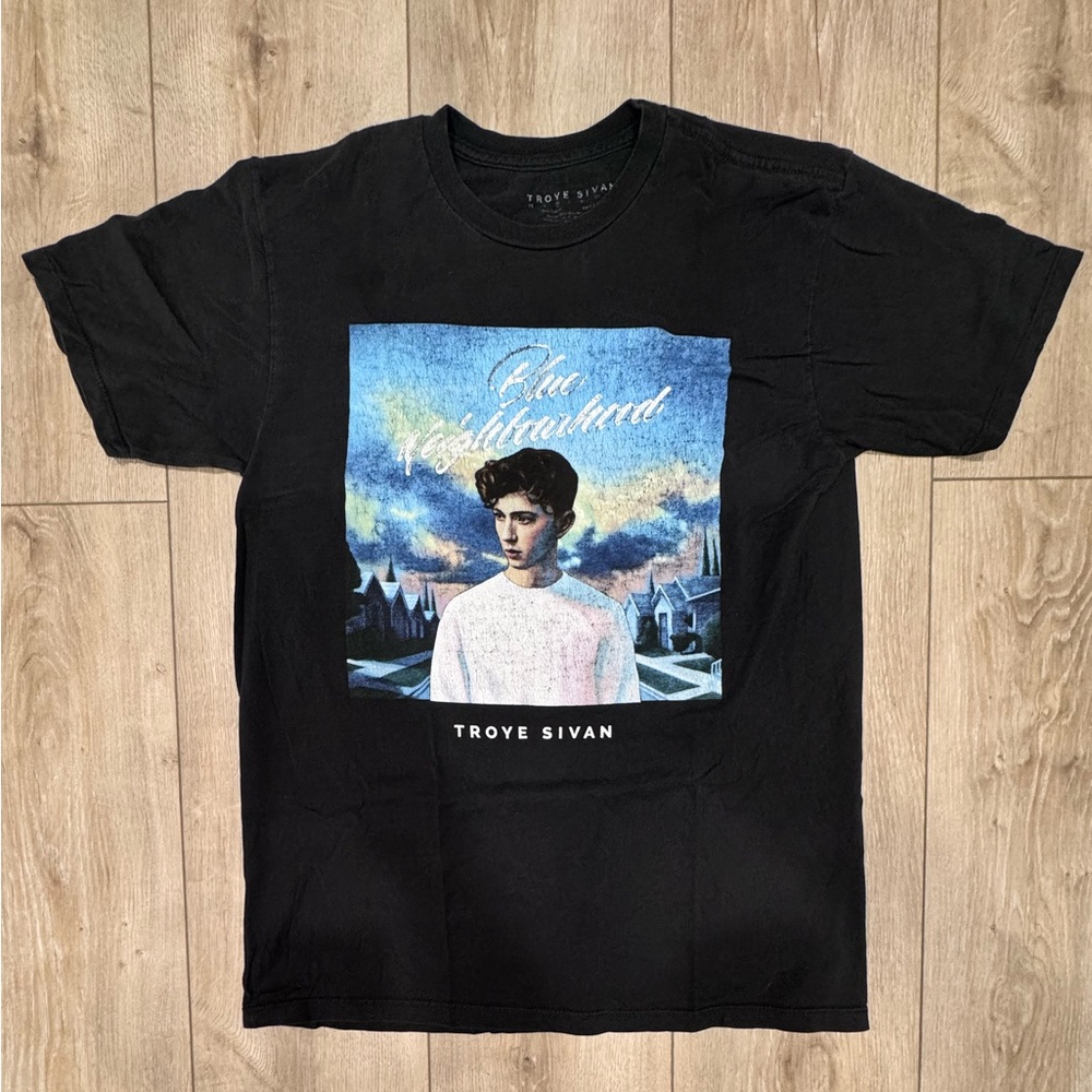 Troye Sivan Blue Neighbourhood Album Logo size M Medium Black Graphic T-Shirt
